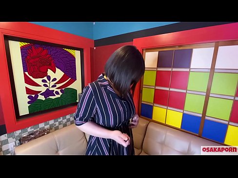 ❤️ Katta ko'krakli yapon shirinliklari jinsiy o'yinchoqlar bilan onanizm qiladi va orgazmga ega. U intervyuda o'z tajribasi haqida gapiradi. Katta ko'krak va tukli mushuk baland ovozda nola. Osakaporn ❤️ Super porno uz.pornodil.ru ️❤